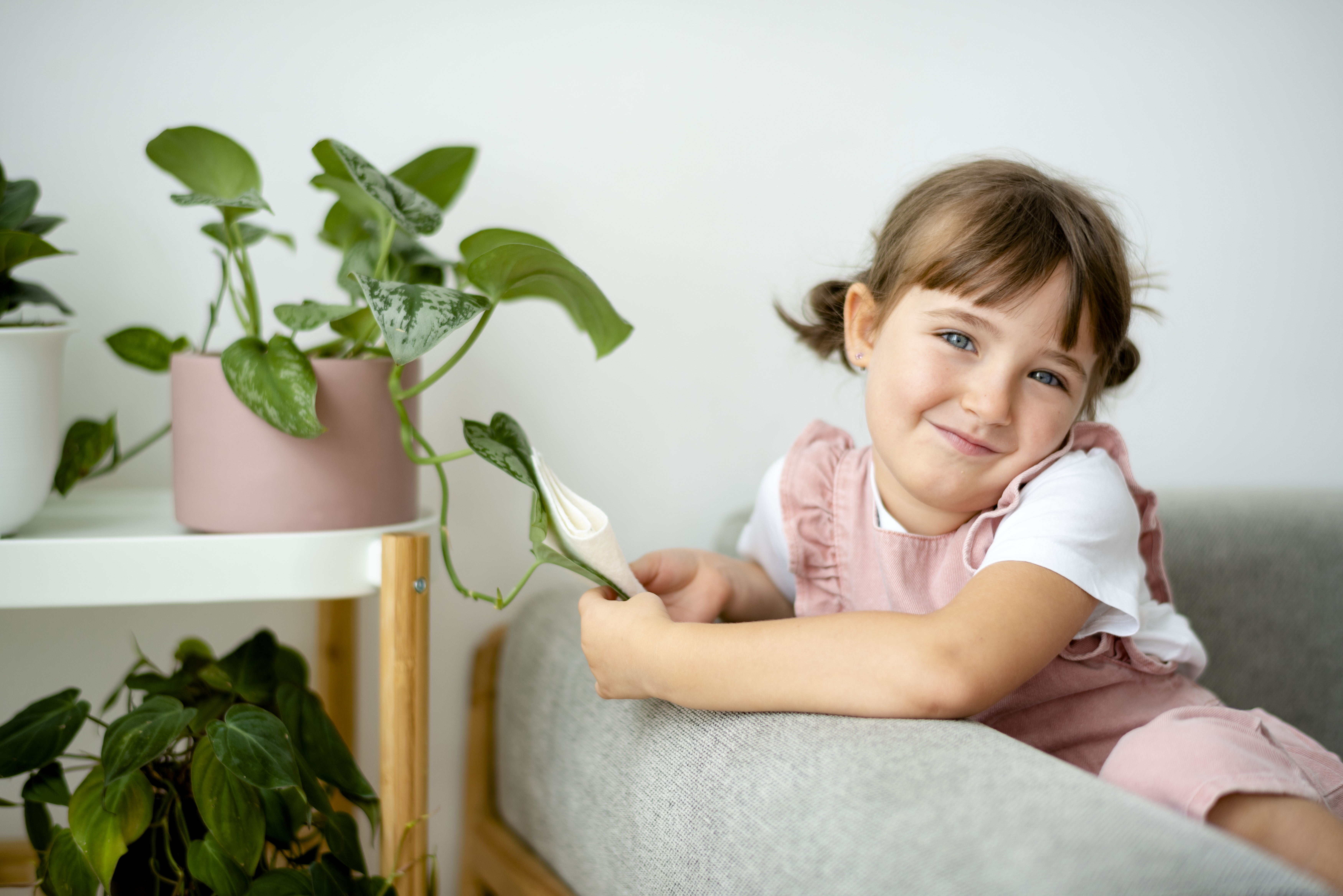 Petite fille souriante